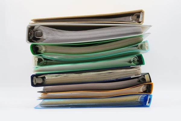 積み重ねられたファイル